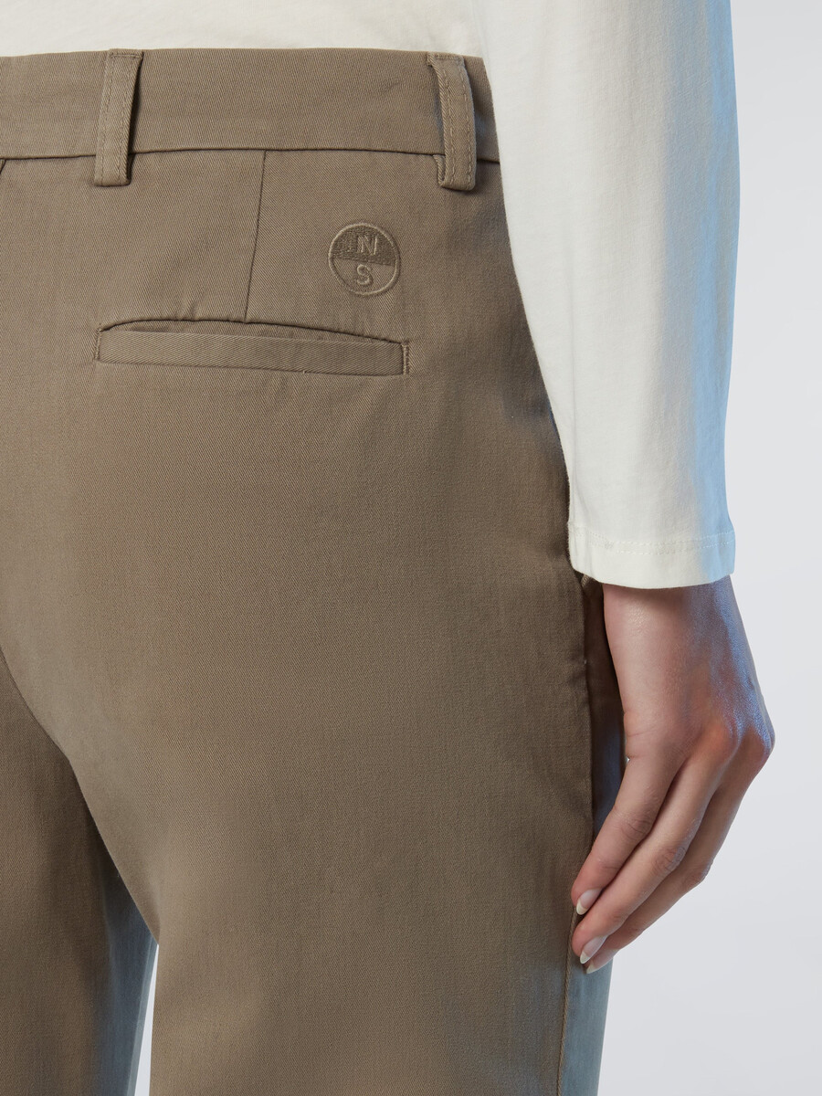pantalones chinos de pierna recta