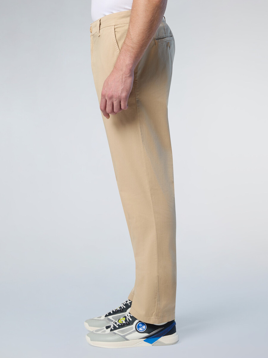 pantalones chinos de gabardina