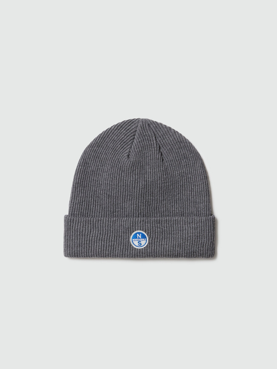 gorro de microcanalé con parche del logotipo