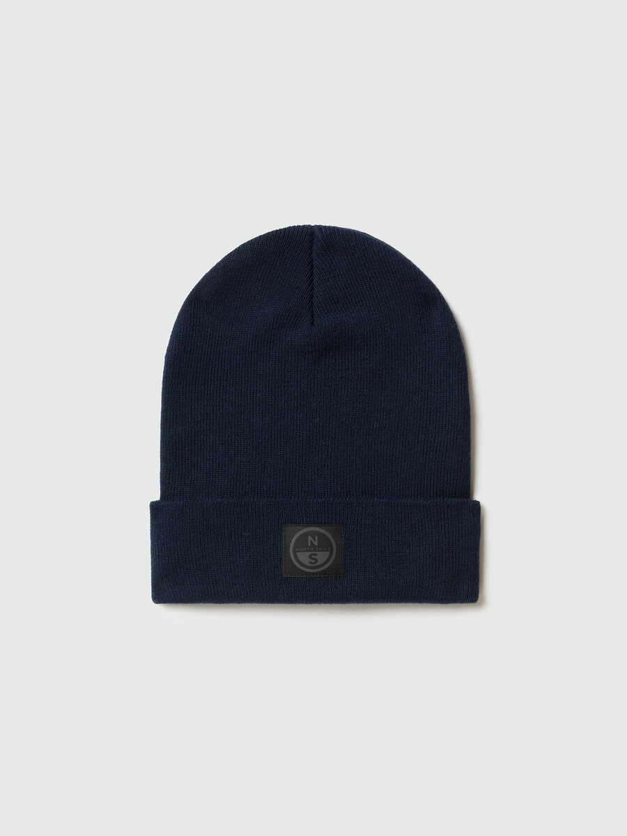 gorro con parche de north tech