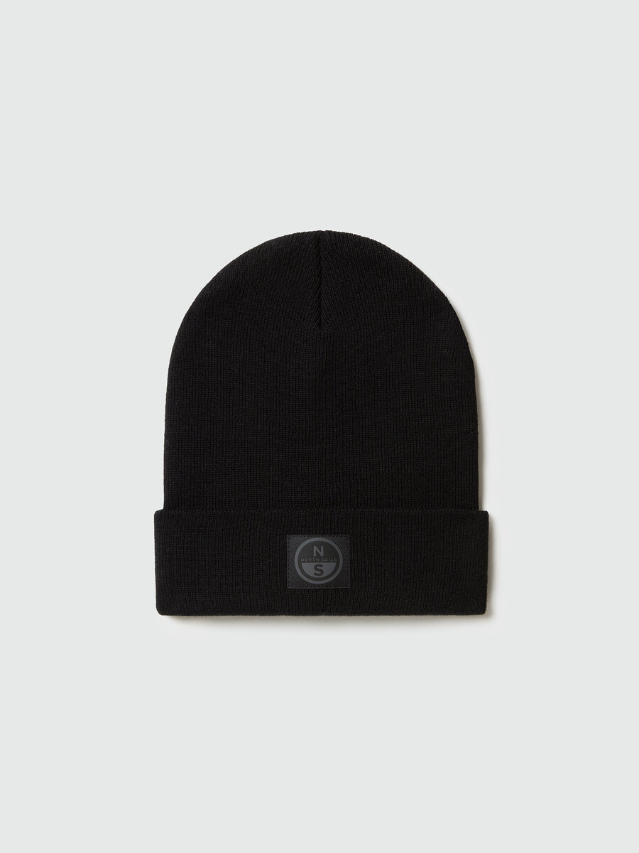 gorro con parche de north tech