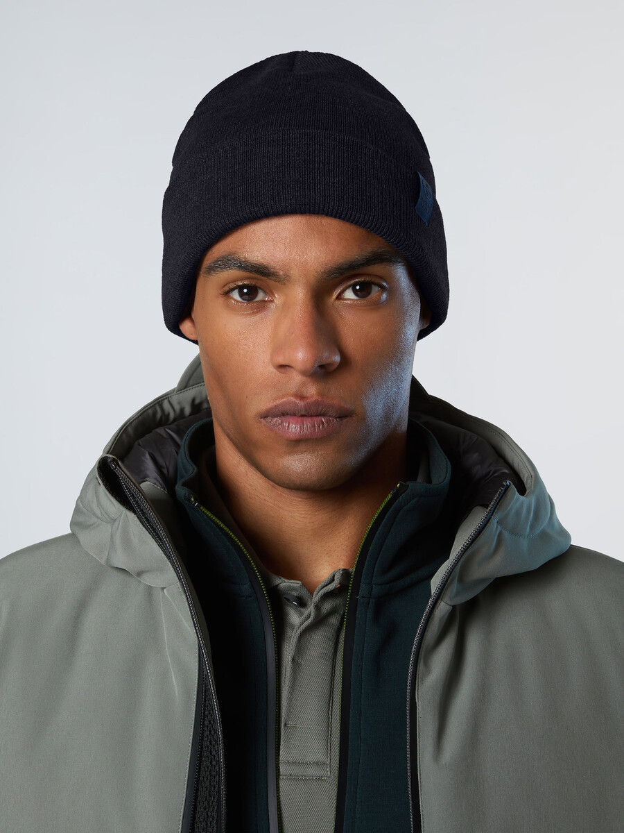 gorro de punto fino con vuelta