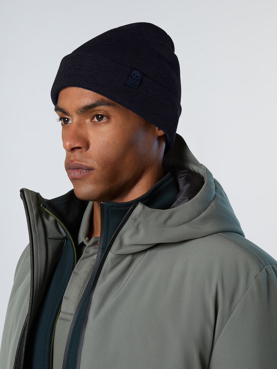 gorro de punto fino con vuelta