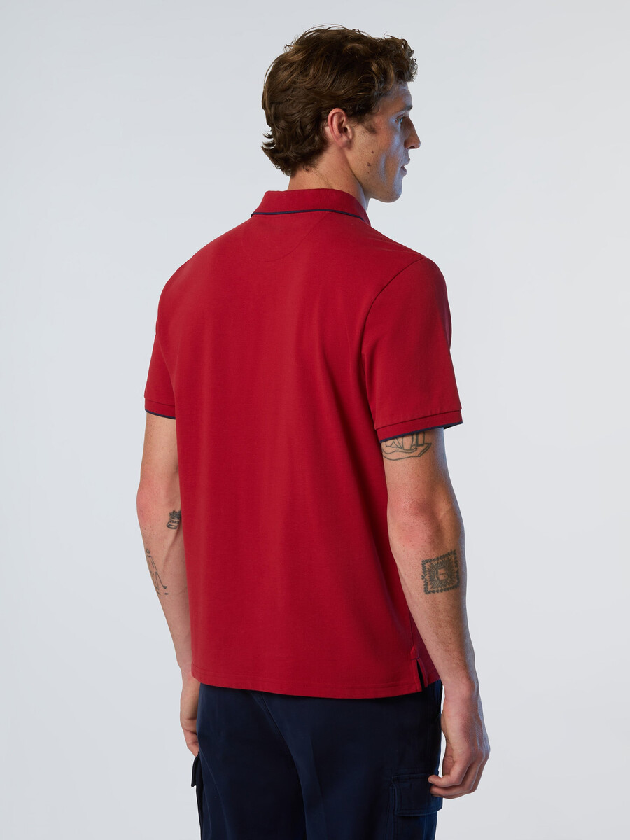 camisa polo con estampado de cuello