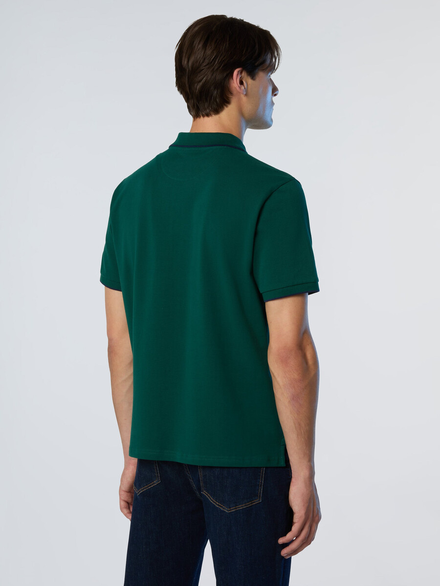 camisa polo con estampado de cuello
