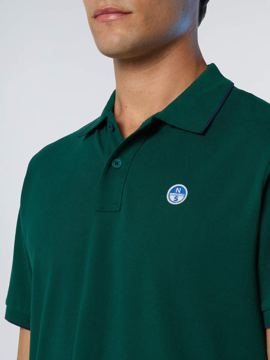 camisa polo con estampado de cuello