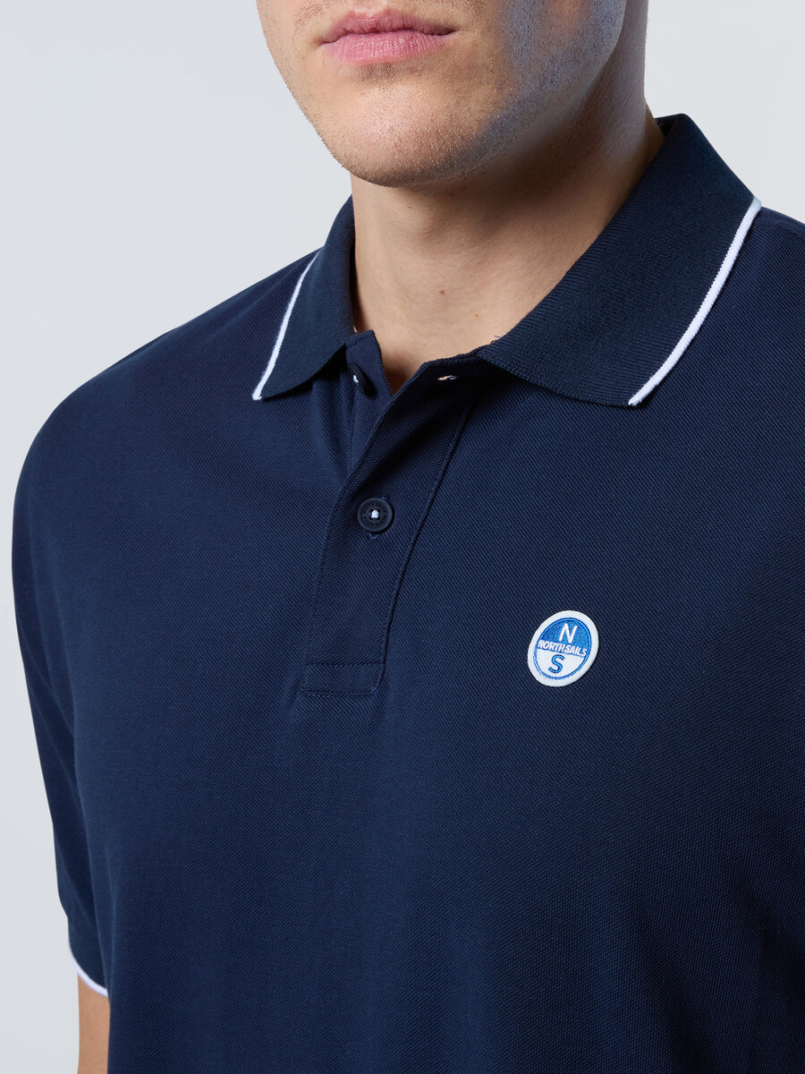 camisa polo con estampado de cuello