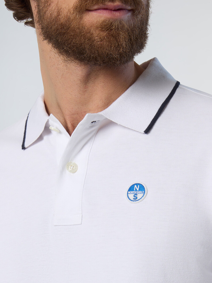 polo de manga larga con estampado en el cuello