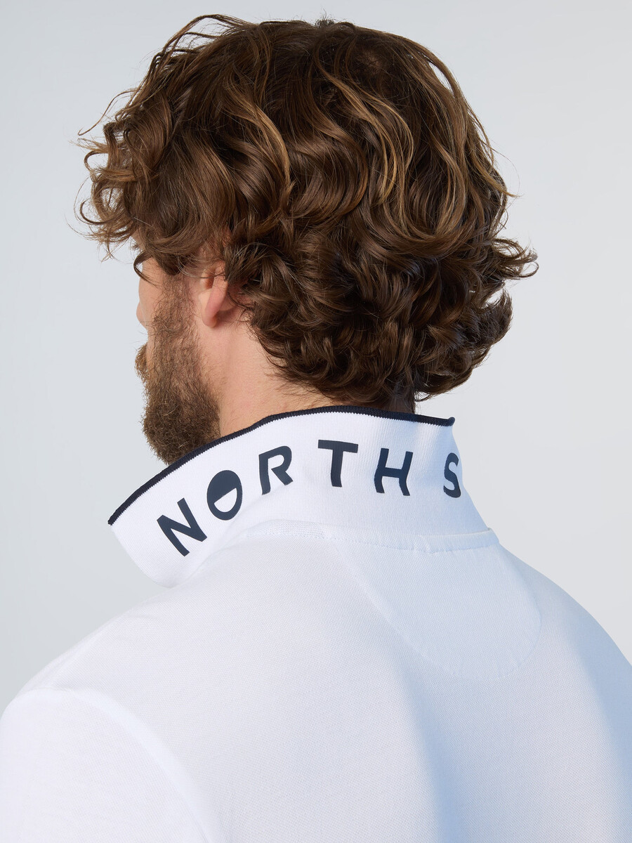 polo de manga larga con estampado en el cuello