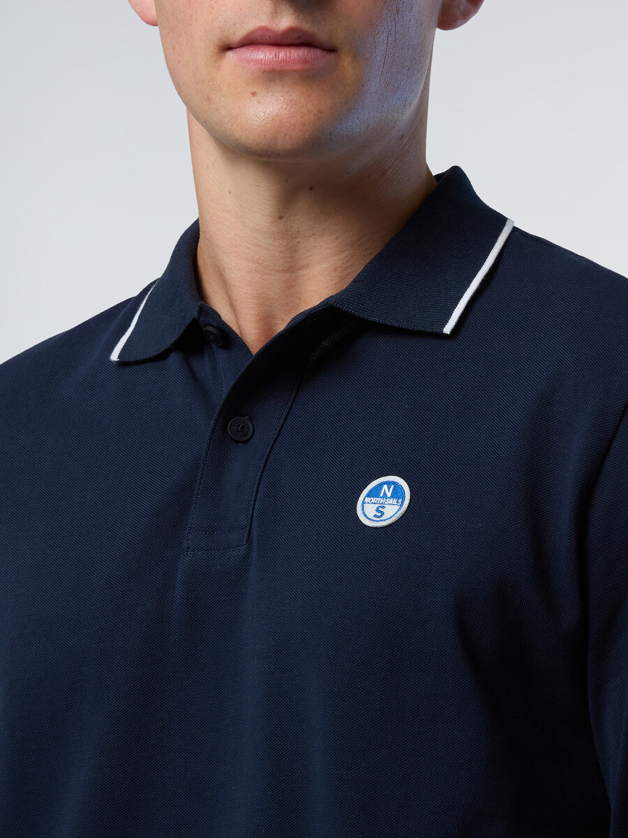 polo de manga larga con estampado en el cuello
