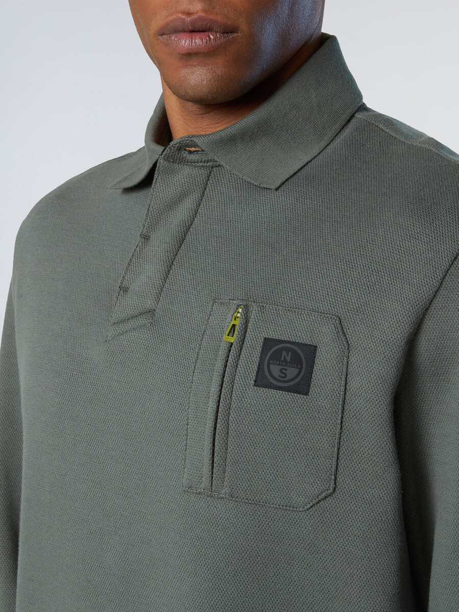 camisa polo con bolsillo en el pecho