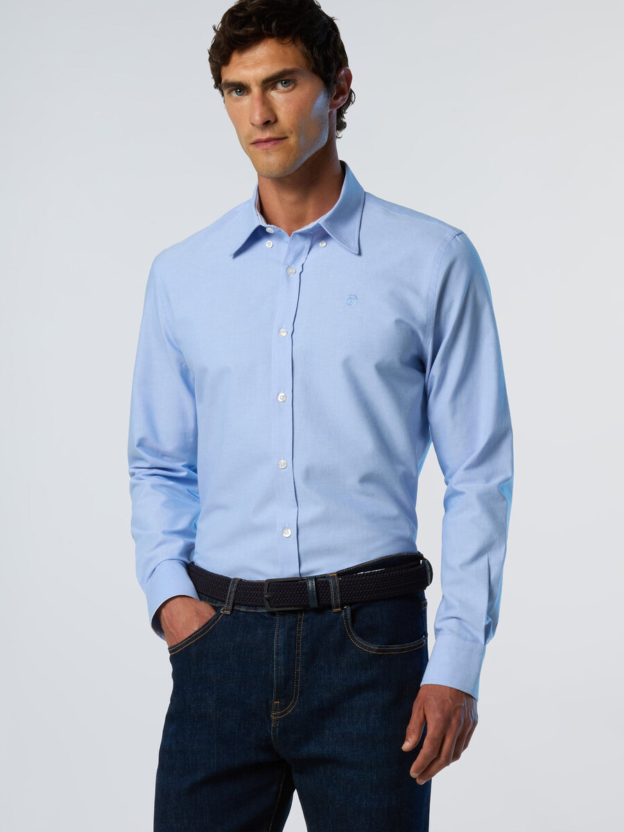 camisa oxford con logo bordado