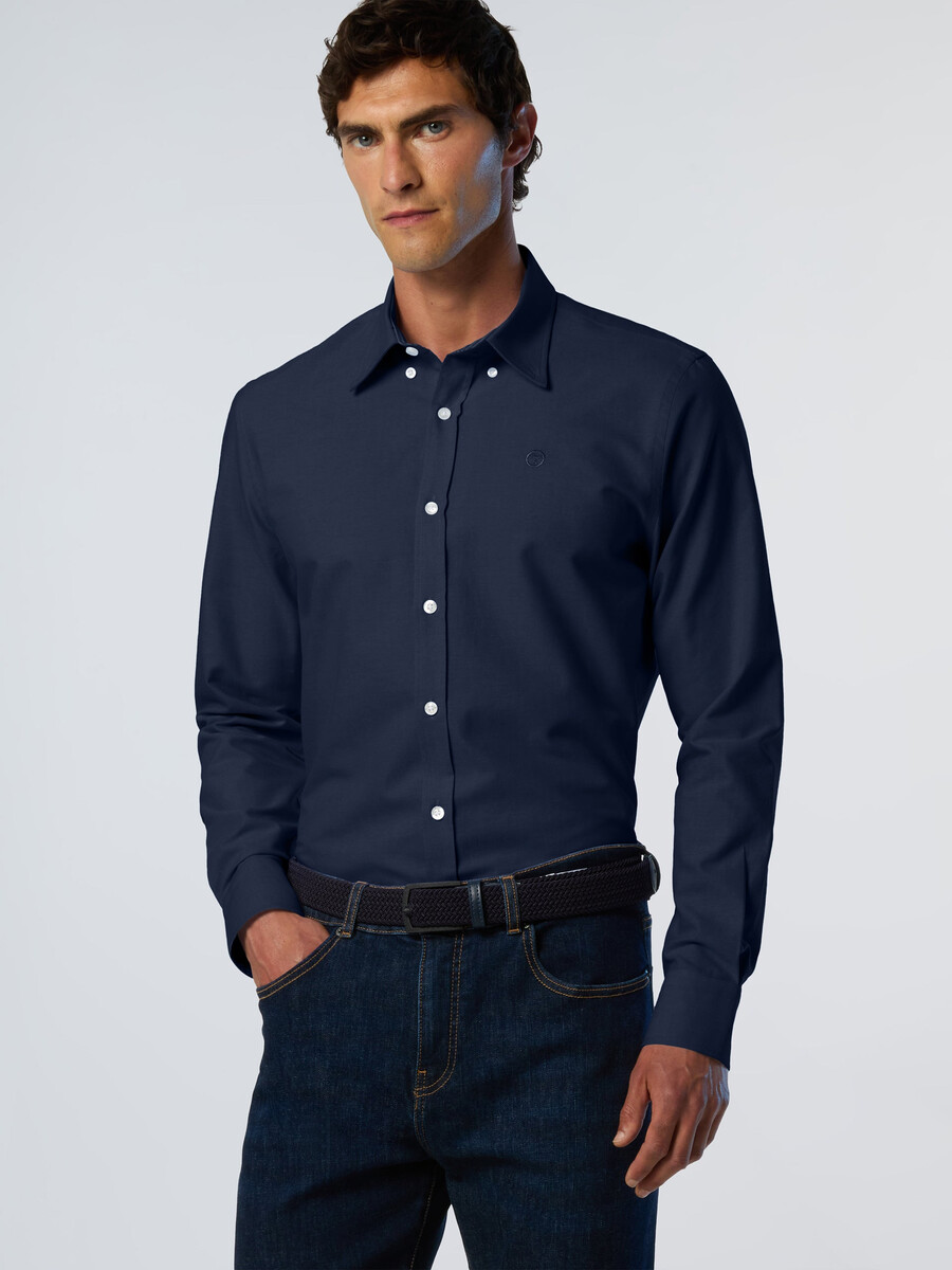 camisa oxford con logo bordado