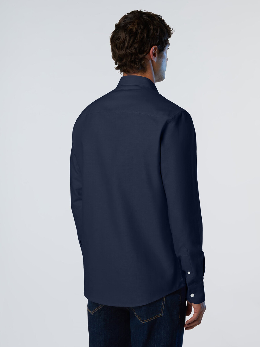 camisa oxford con logo bordado