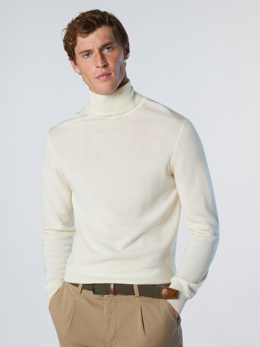 suéter de cuello alto de lana merino