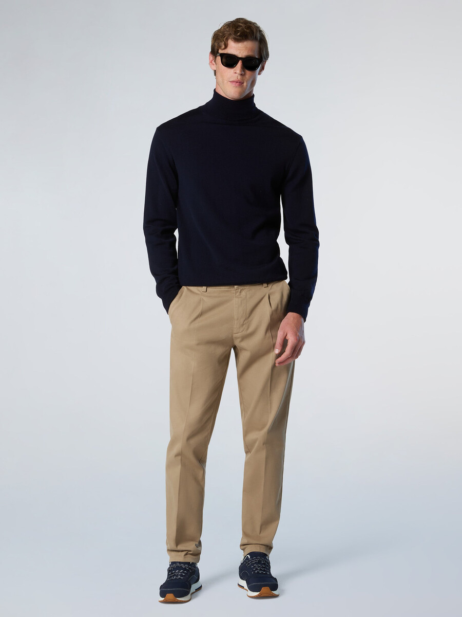 suéter de cuello alto de lana merino