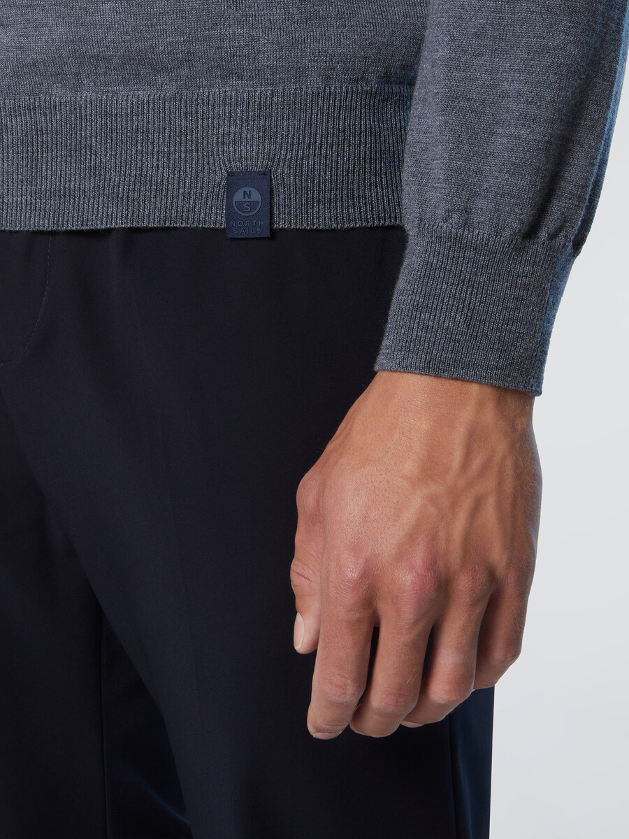 suéter de cuello alto de lana merino