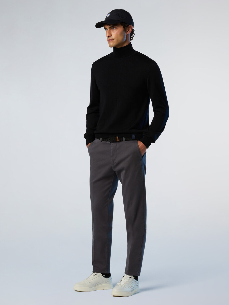 suéter de cuello alto de lana merino