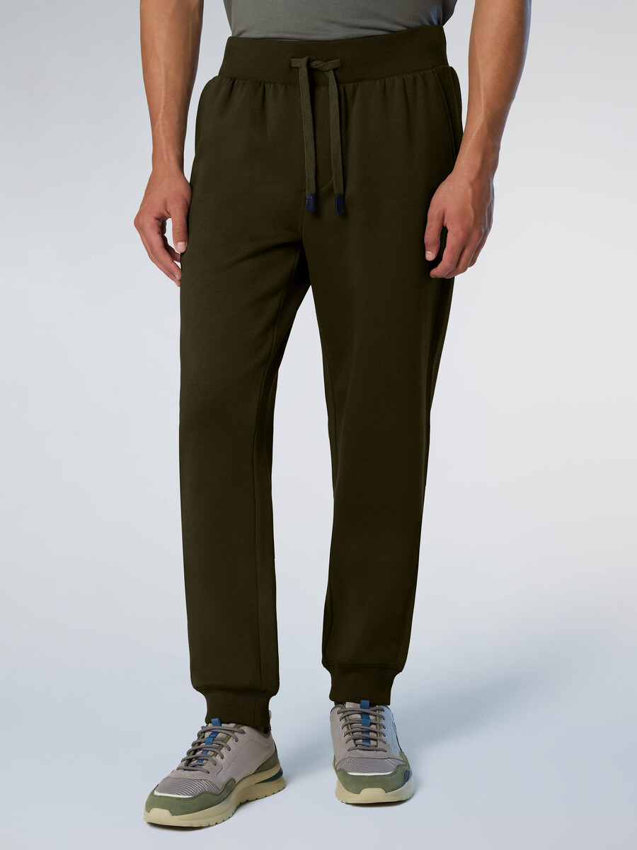 pantalones deportivos con parche de logo