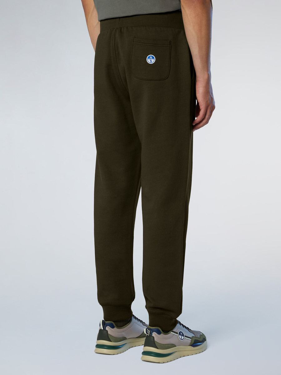 pantalones deportivos con parche de logo