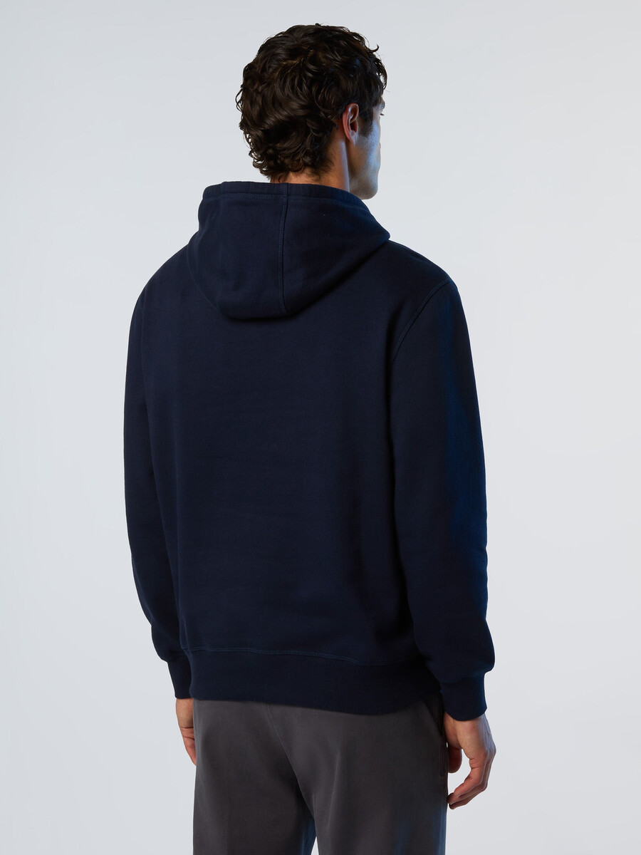 sudadera con capucha y parche de logotipo