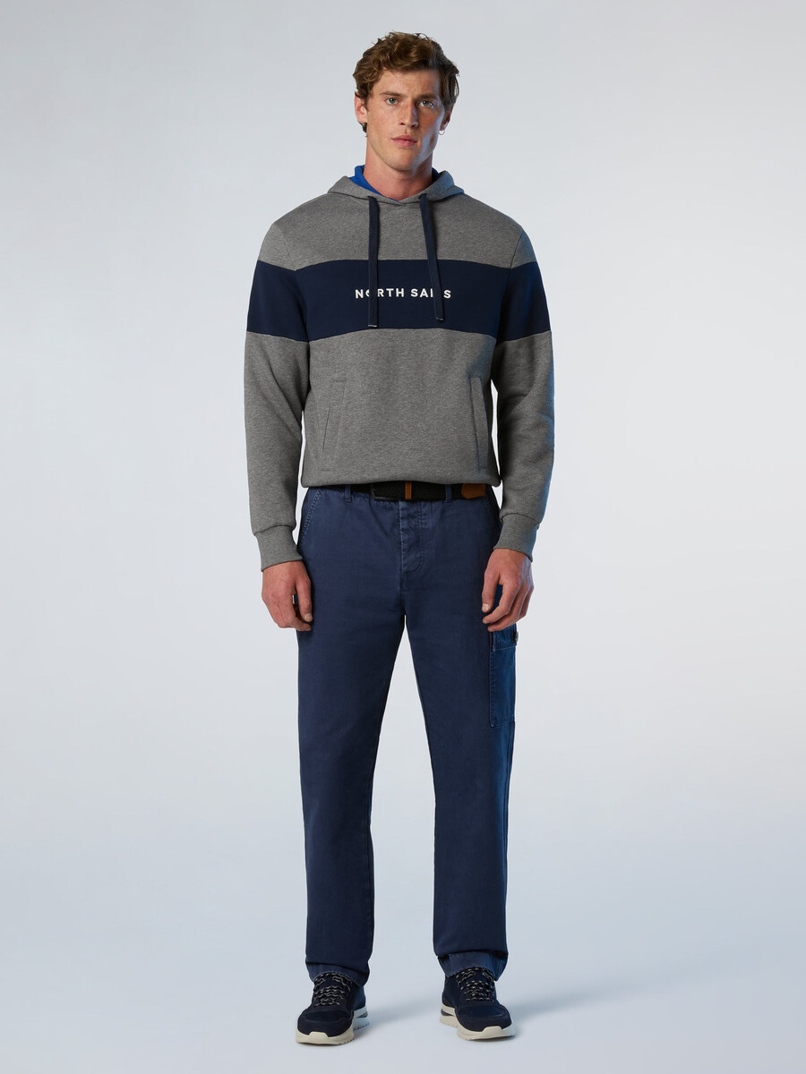 sudadera con capucha de rayas largas