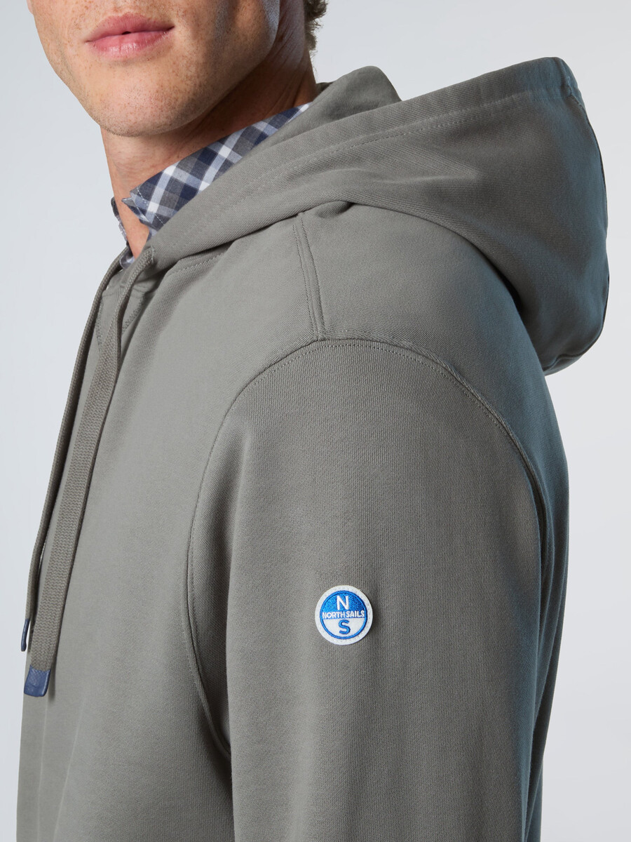 sudadera con capucha y ribete lateral