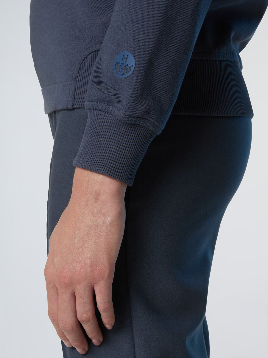 sudadera con logotipo tonal