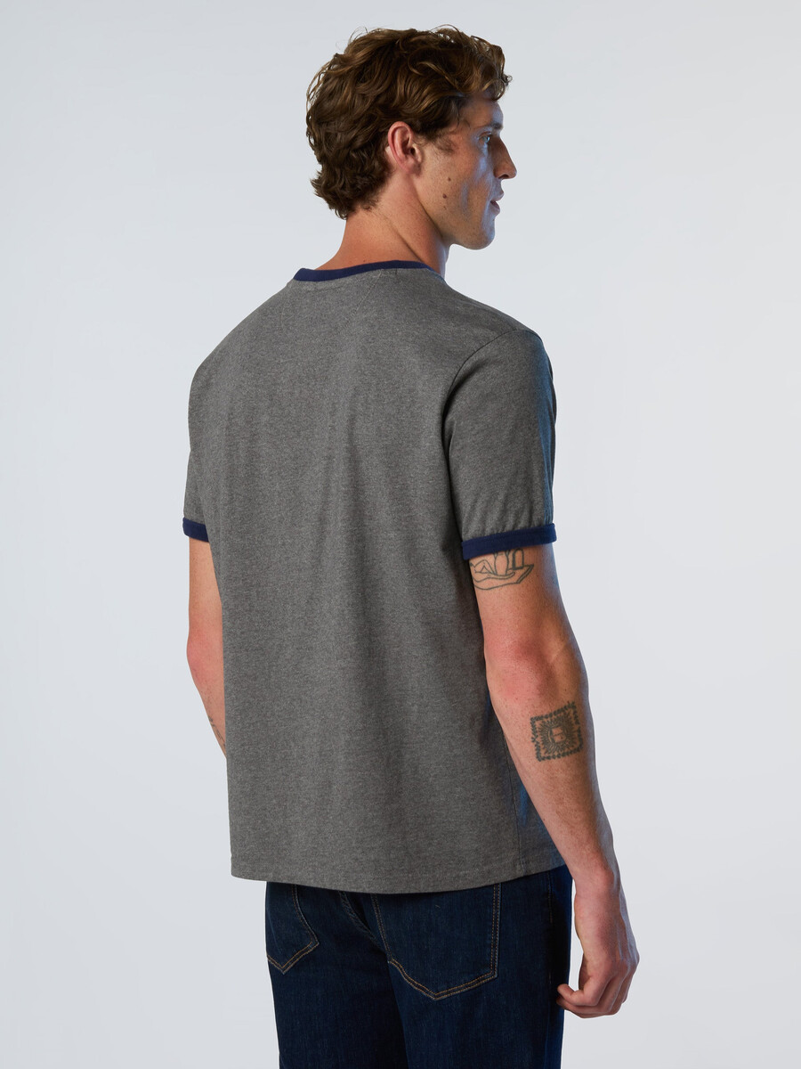 camiseta de archivo con bandera estadounidense
