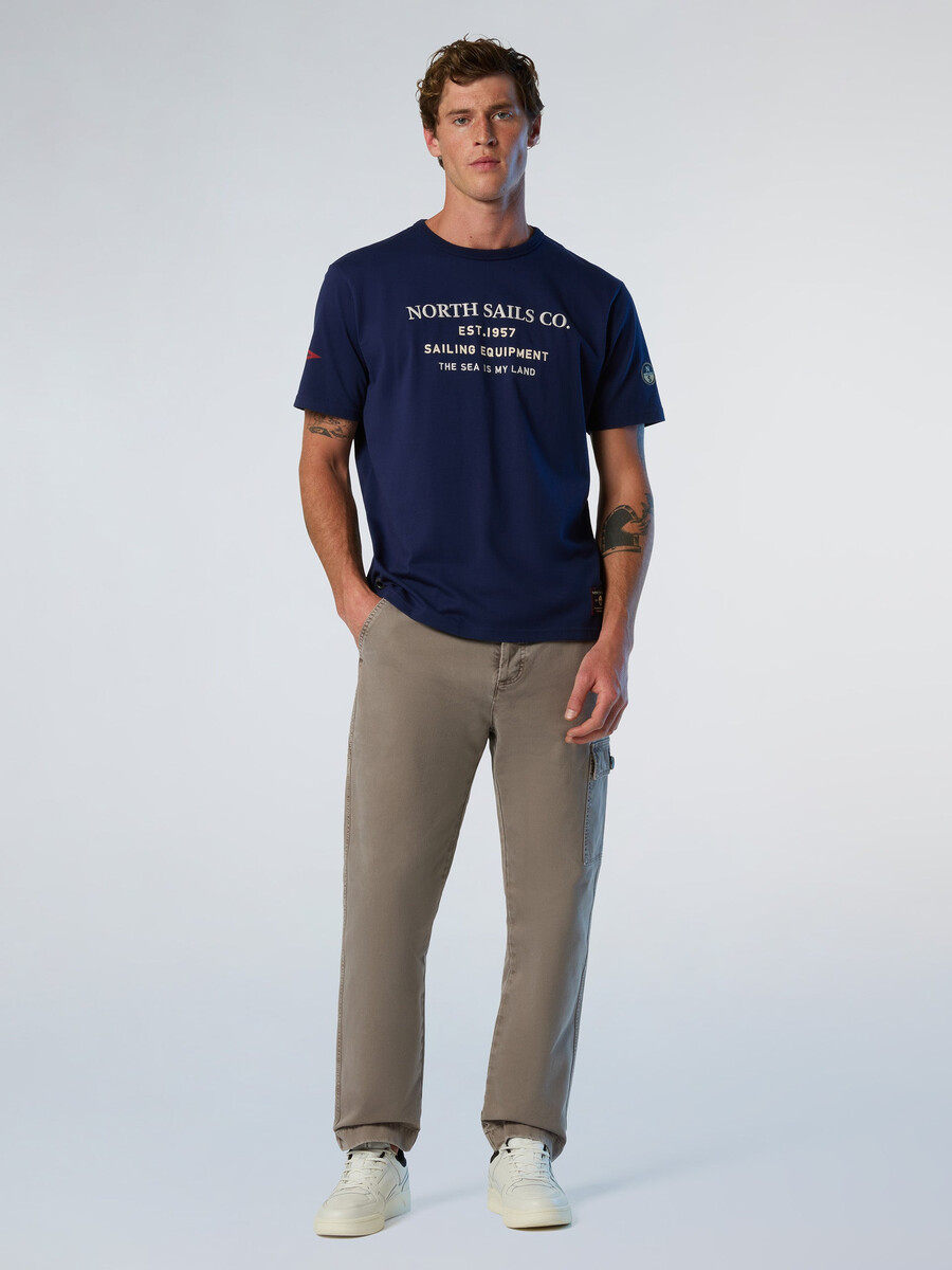 camiseta con estampado de vela