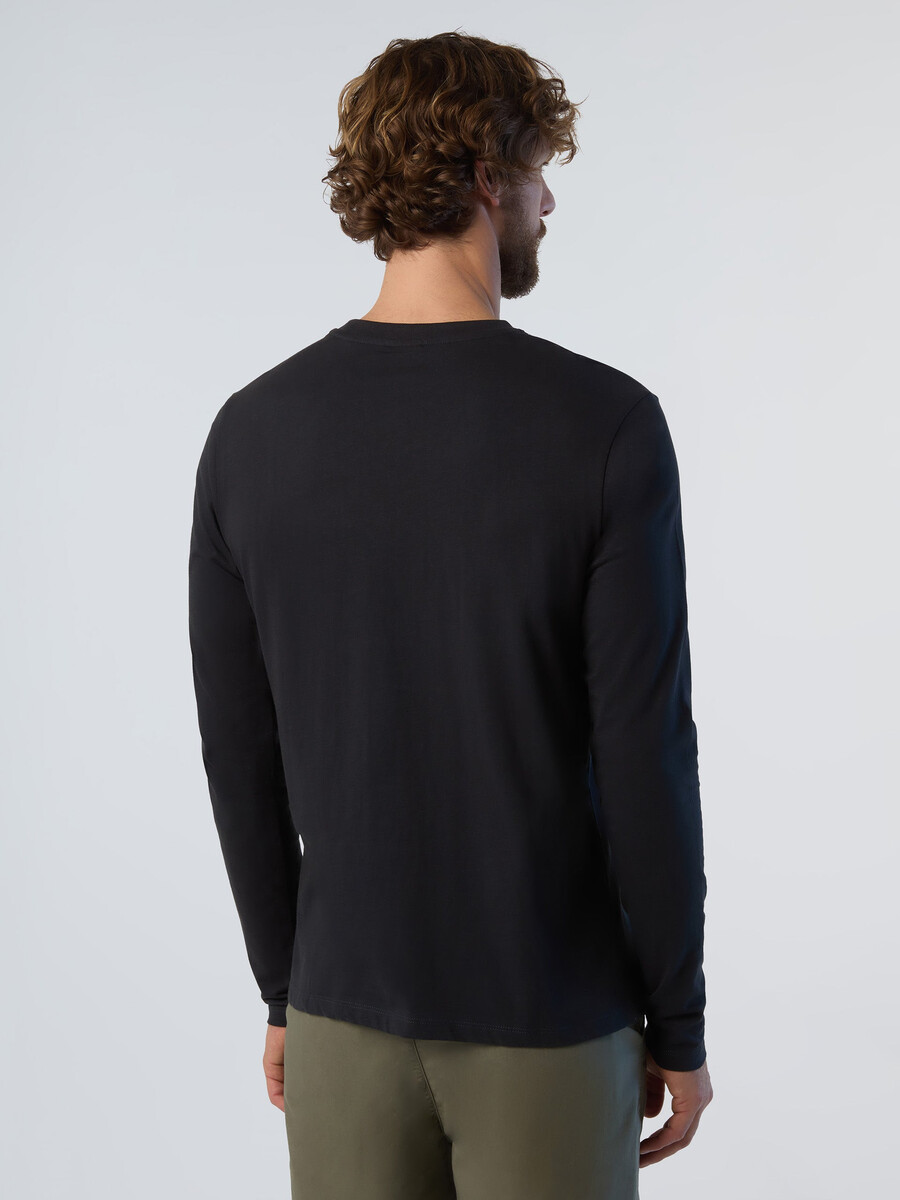 camiseta de manga larga con parche de logo