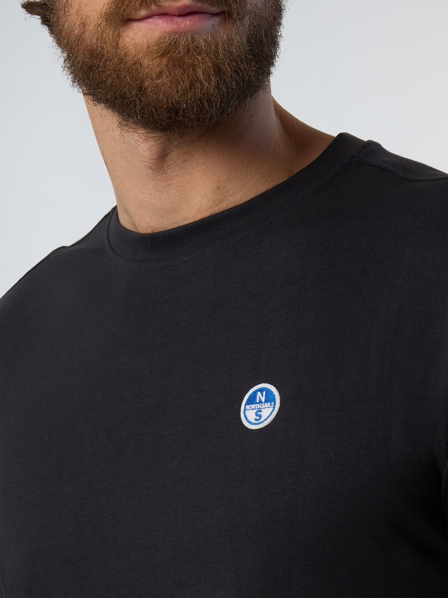 camiseta de manga larga con parche de logo