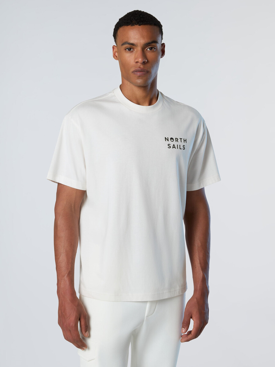 camiseta con estampado gráfico