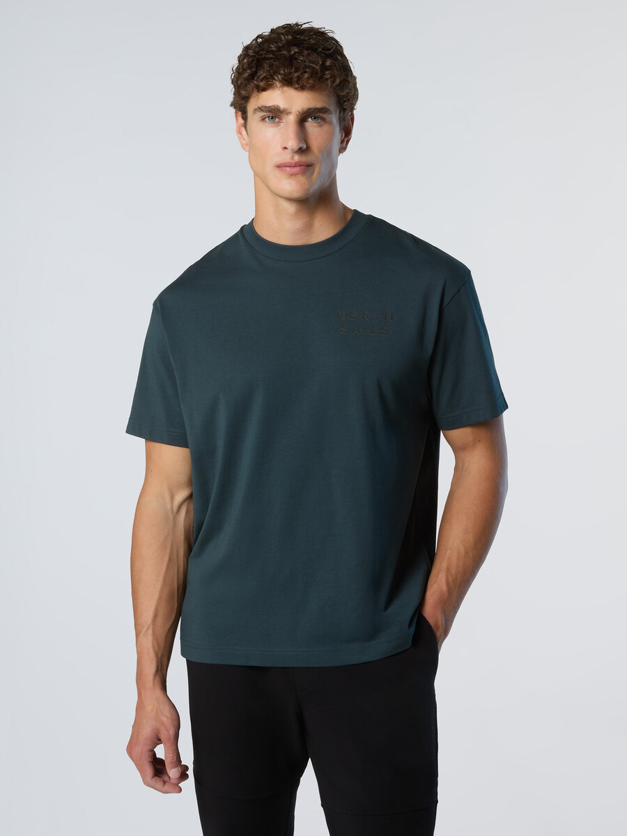 camiseta con estampado gráfico