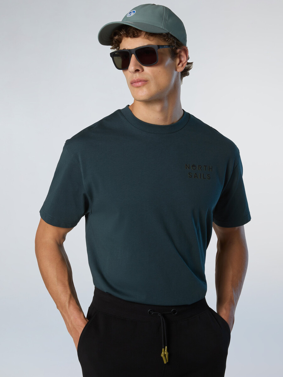 camiseta con estampado gráfico