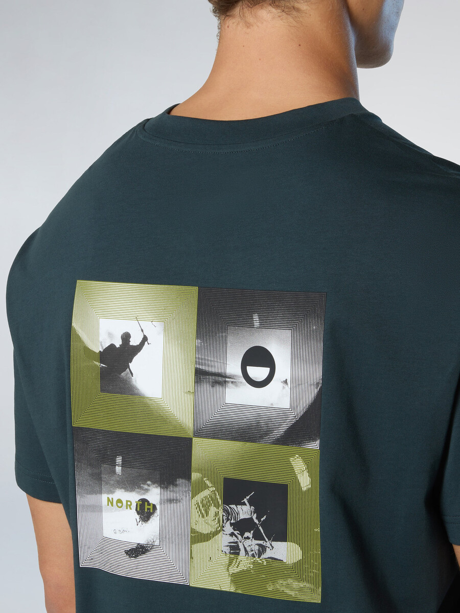 camiseta con estampado gráfico
