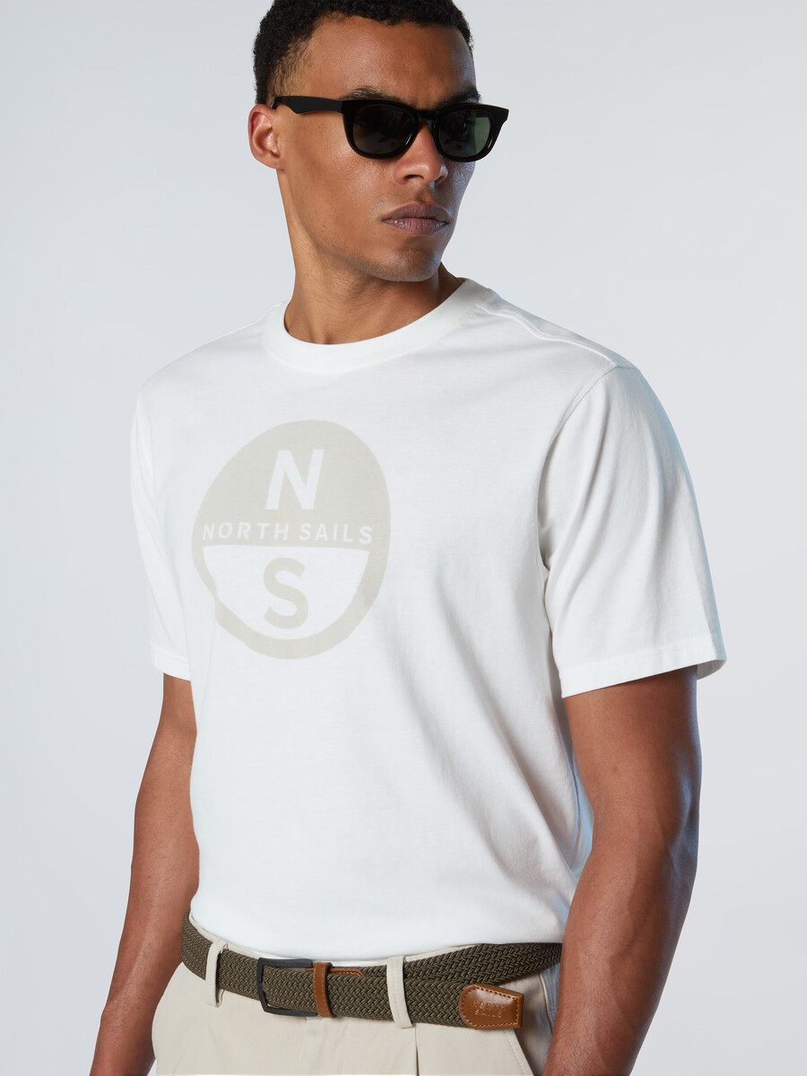 camiseta con estampado maxi