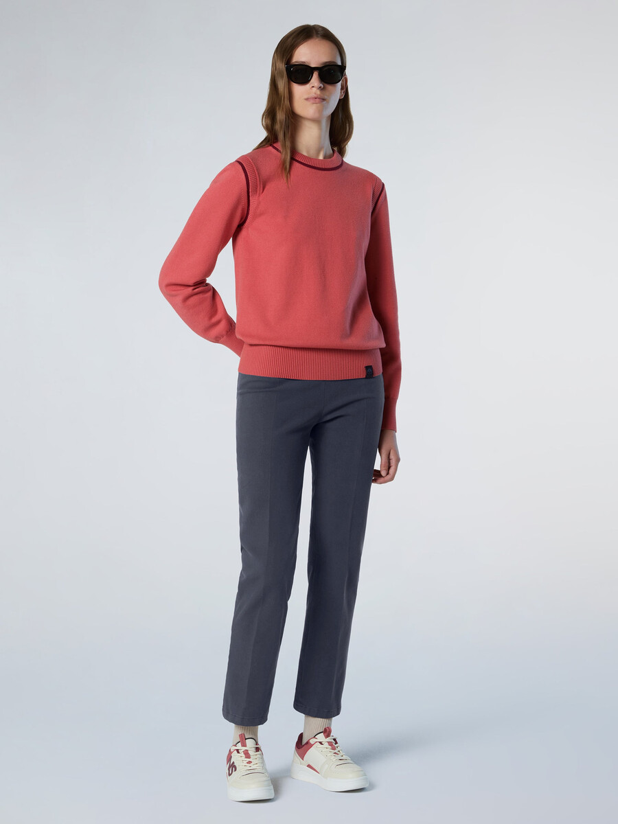 pantalones ajustados con pinzas
